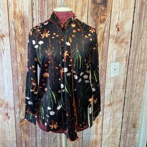 Lai Meng Five Cats Medium Size Women Button down Top with a Tie NWT